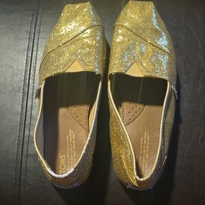 TOMS Women's Glittering Gold Loafers